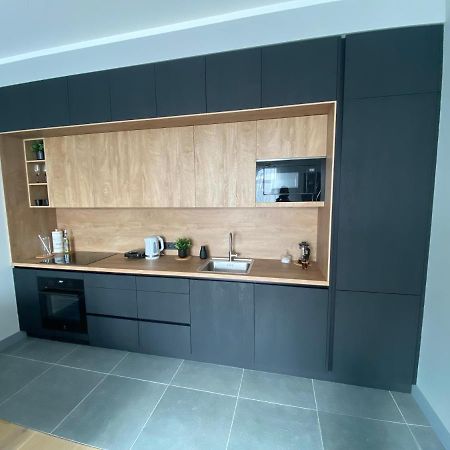 The Sixth - Self Check-In Apartment ทูคุมส์ ภายนอก รูปภาพ