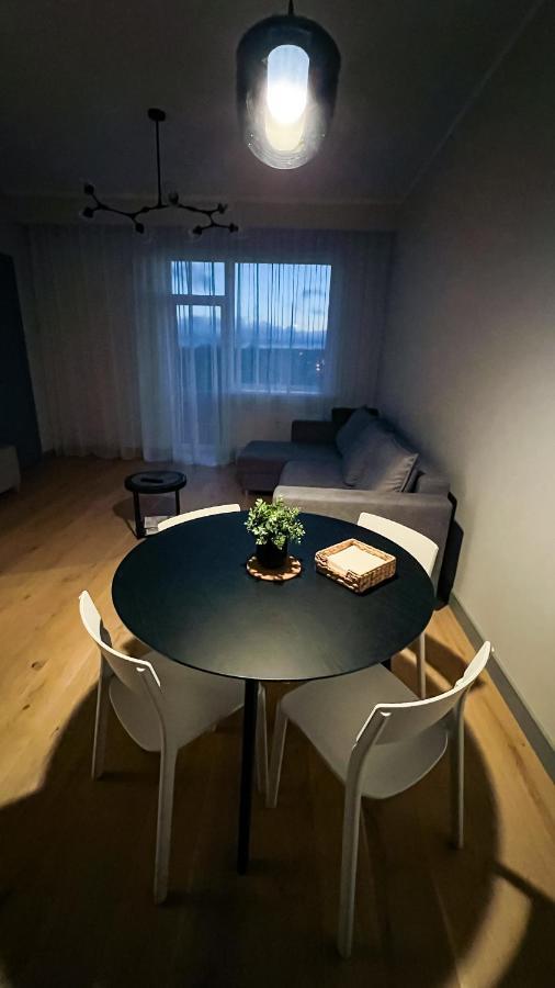 The Sixth - Self Check-In Apartment ทูคุมส์ ภายนอก รูปภาพ
